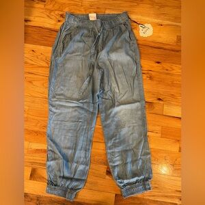 Women’s Knox Rose pants NWT